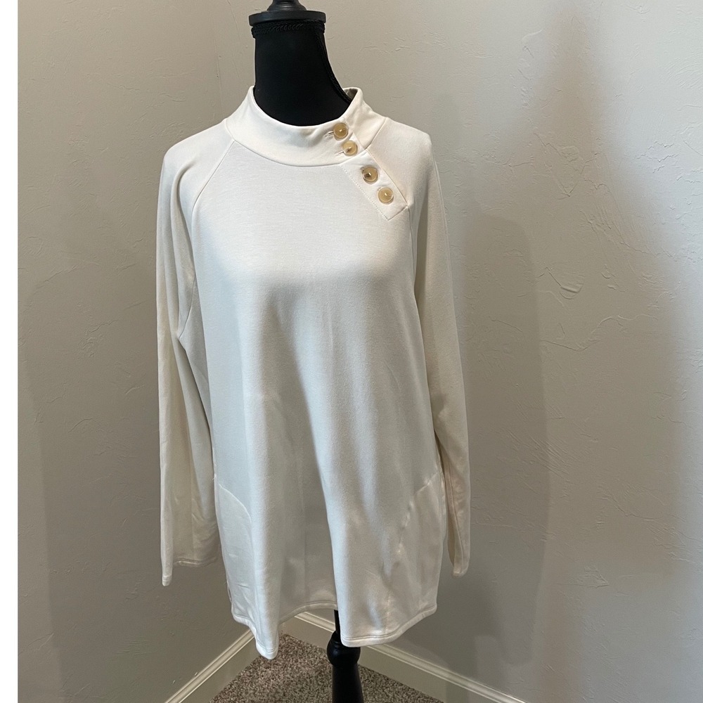 Chicos Ivory Asymmetrical Button Mock Neck Tunic Top Long Sleeve Pockets Size 2
